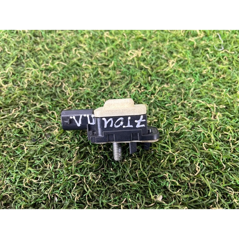 Датчик удара (электрика / датчики) Volkswagen Touareg FL 2015 3.6 7P0959354