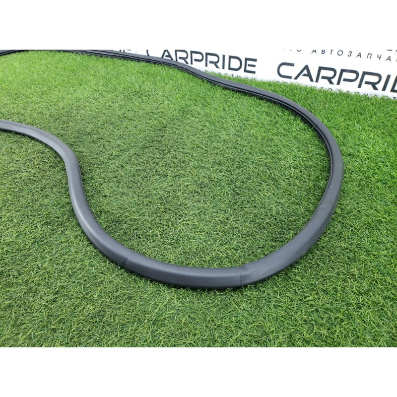 Уплотнитель проема двери (кузов и элементы) Cadillac Xt5 1 2016 3.6 84057842