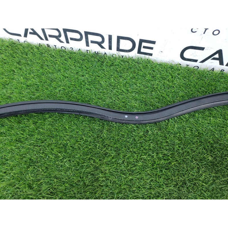 Уплотнитель проема двери (кузов и элементы) Cadillac Xt5 1 2016 3.6 84057842