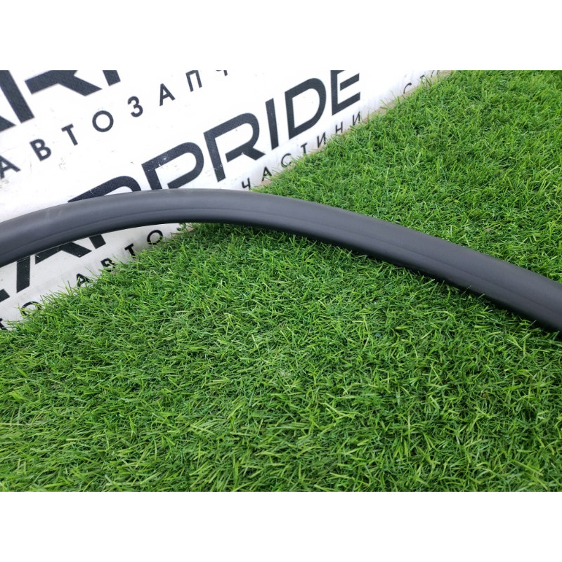 Уплотнитель проема двери (кузов и элементы) Cadillac Xt5 1 2016 3.6 84057841