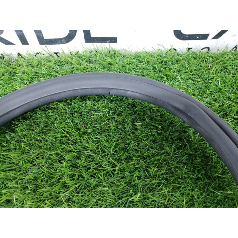 Уплотнитель проема багажника (кузов и элементы) Cadillac Xt5 1 2016 3.6