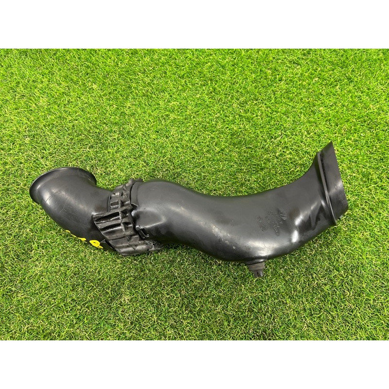 Патрубок воздушного фильтра (впускная система) Volkswagen Touareg NF 2012 3.6 7P6129609A