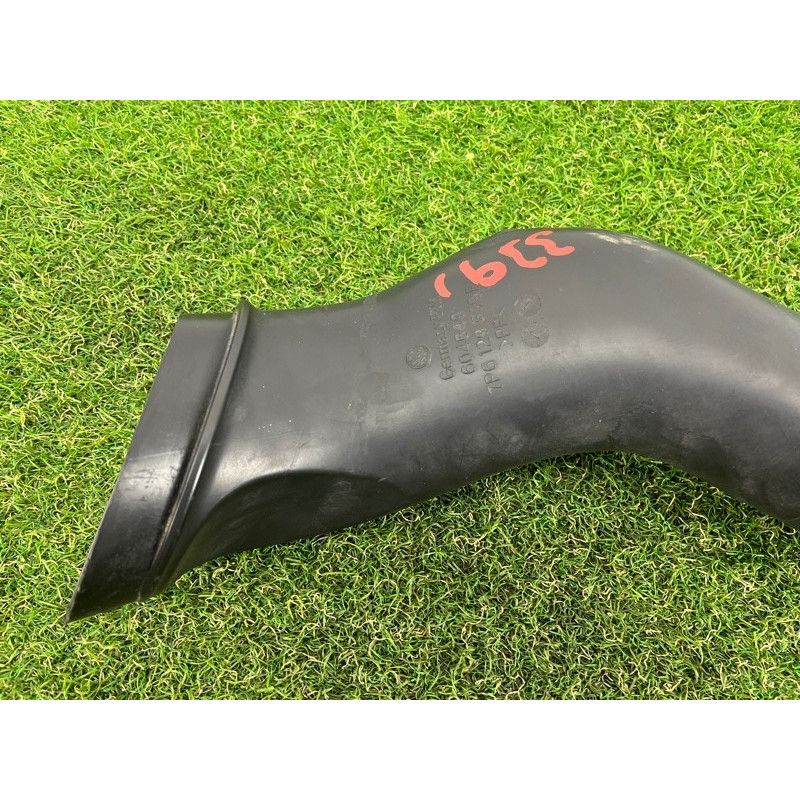 Патрубок воздушного фильтра (впускная система) Volkswagen Touareg FL 2015 3.6 7P6129609B