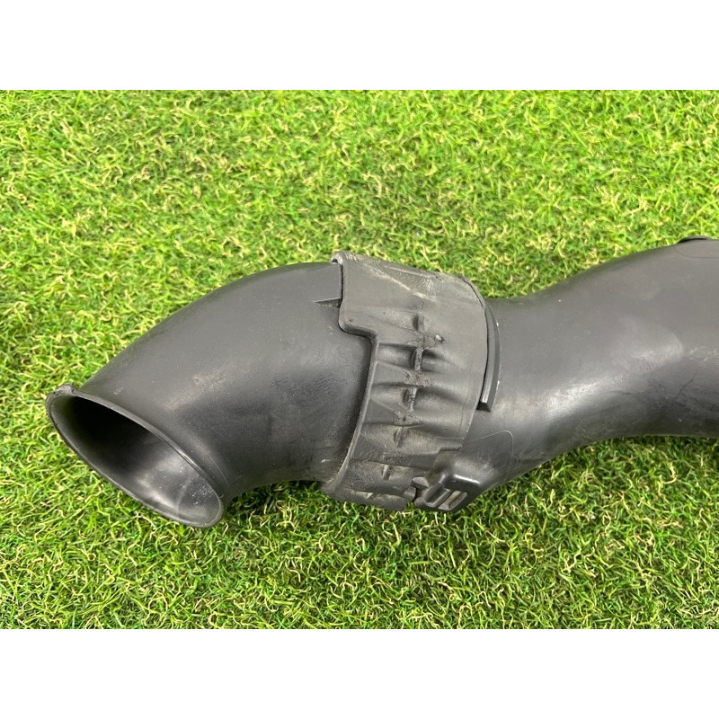 Патрубок воздушного фильтра (впускная система) Volkswagen Touareg FL 2015 3.6 7P6129609B