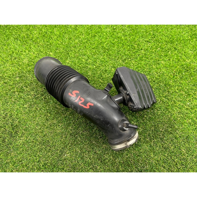 Патрубок воздушного фильтра (впускная система) AUDI Q5 8R 2012 3.2 CALB 06E129629S