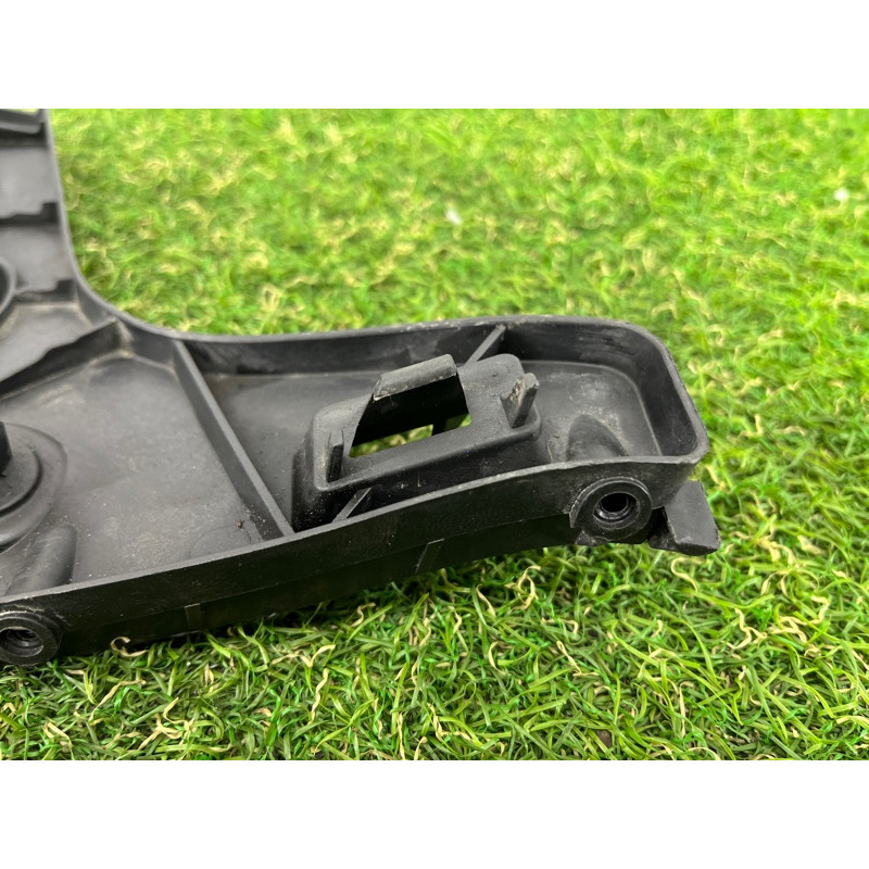 Крепление бампера (кузов и элементы) AUDI A7 4G 2013 3.0 CGXB 4G8807454A