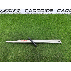 Распорка передней панели