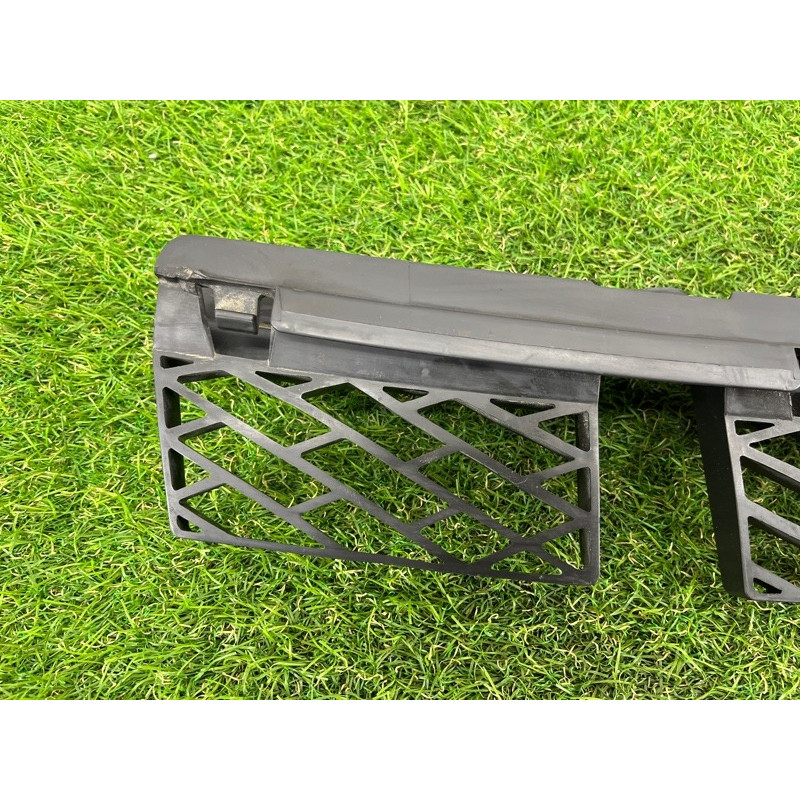 Крепление бампера (кузов и элементы) Volkswagen Touareg FL 2015 3.6 7P6807863A