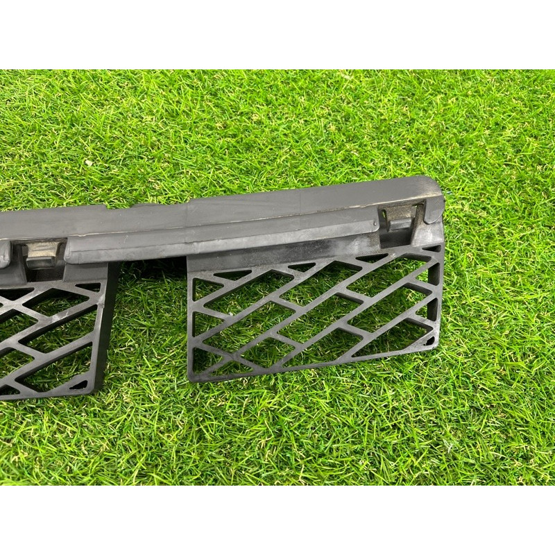 Крепление бампера (кузов и элементы) Volkswagen Touareg FL 2015 3.6 7P6807863A