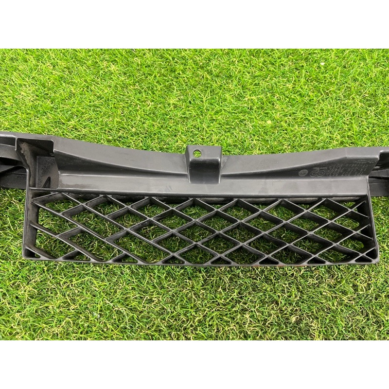 Крепление бампера (кузов и элементы) Volkswagen Touareg FL 2015 3.6 7P6807863A