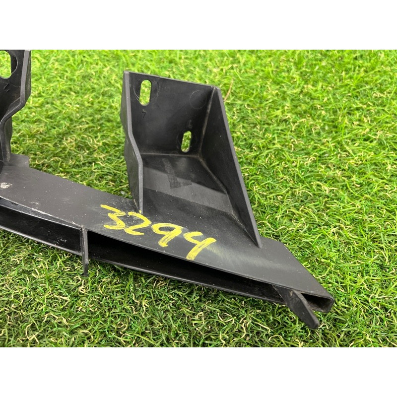 Крепление бампера (кузов и элементы) AUDI Q7 4L 2007 3.6 4L0807333A