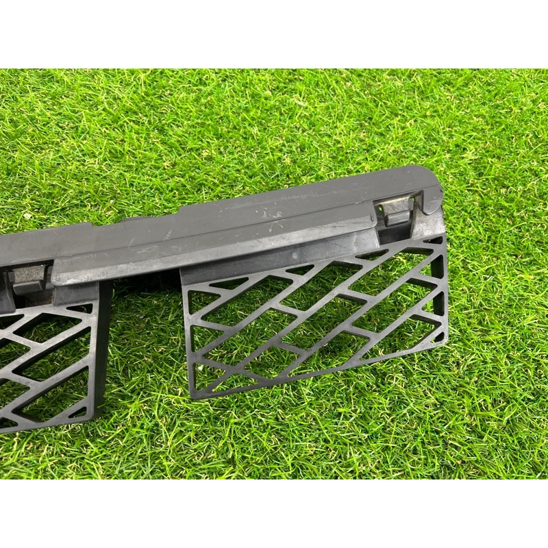 Кріплення бампера (кузов і елементи) Volkswagen Touareg NF 2012 3.0 7P6807863