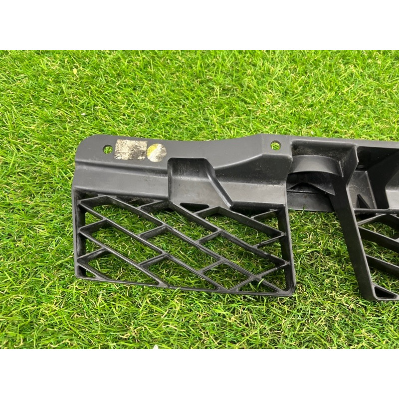 Кріплення бампера (кузов і елементи) Volkswagen Touareg NF 2012 3.0 7P6807863