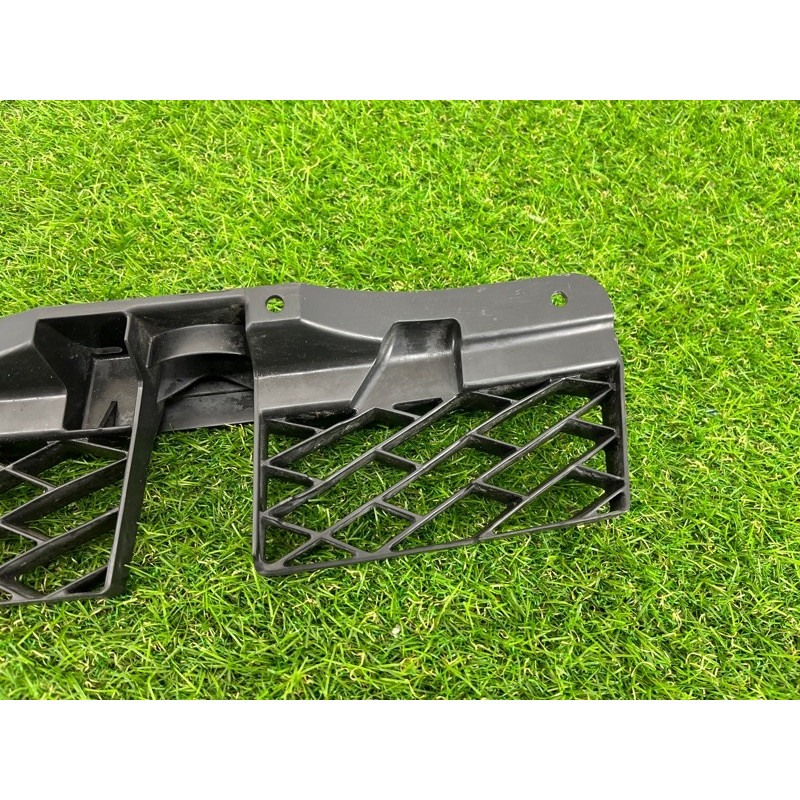 Кріплення бампера (кузов і елементи) Volkswagen Touareg NF 2012 3.0 7P6807863