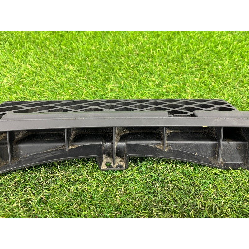 Кріплення бампера (кузов і елементи) Volkswagen Touareg NF 2012 3.0 7P6807863