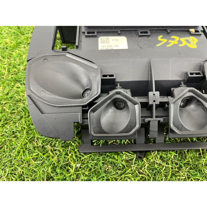 Салонний світильник (салон) BMW X5 E70 2008 4.8 N62/TU 61319225941