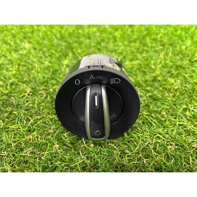 Перемикач світла (електрика) Volkswagen Passat B7 2016 1.8 3C8941431DXSH