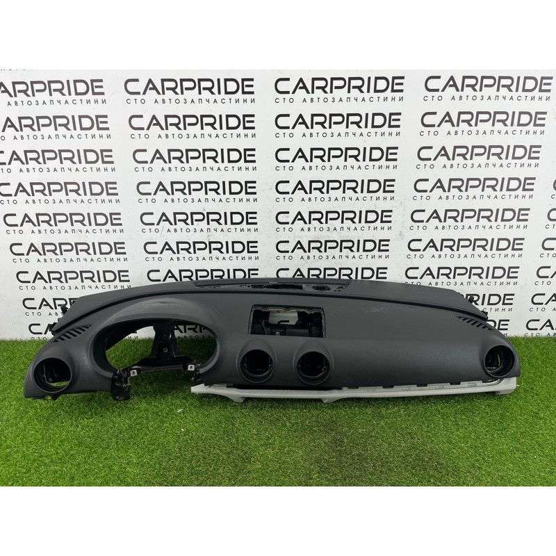 Торпеда (салон) AUDI A3 8V 2015 1.8 8V1857001HGWI