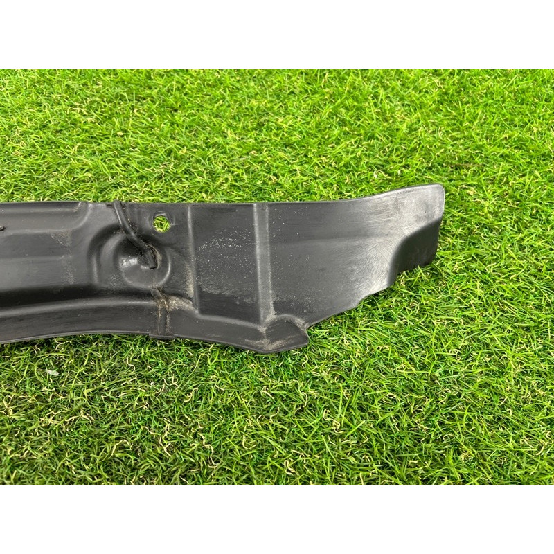 Уплотнитель крыла (кузов и элементы) AUDI Q7 4L 2007 3.6 4L0821111