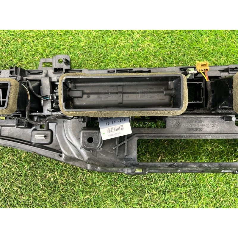 Центральный дефлектор салона (салон) AUDI A4 B9 2017 2.0 8W1820902E6PS