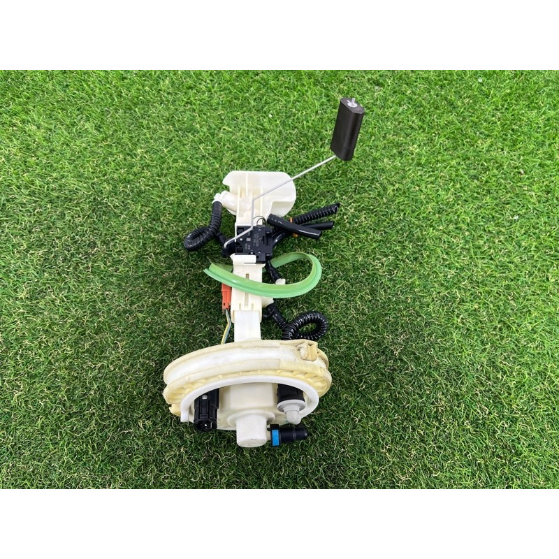 Датчик уровня топлива (электрика / датчики) BMW X5 E70 2008 4.8 N62/TU 16117195469