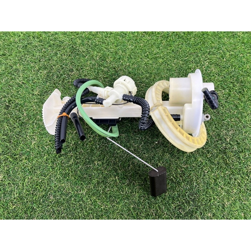 Датчик уровня топлива (электрика / датчики) BMW X5 E70 2008 4.8 N62/TU 16117195469