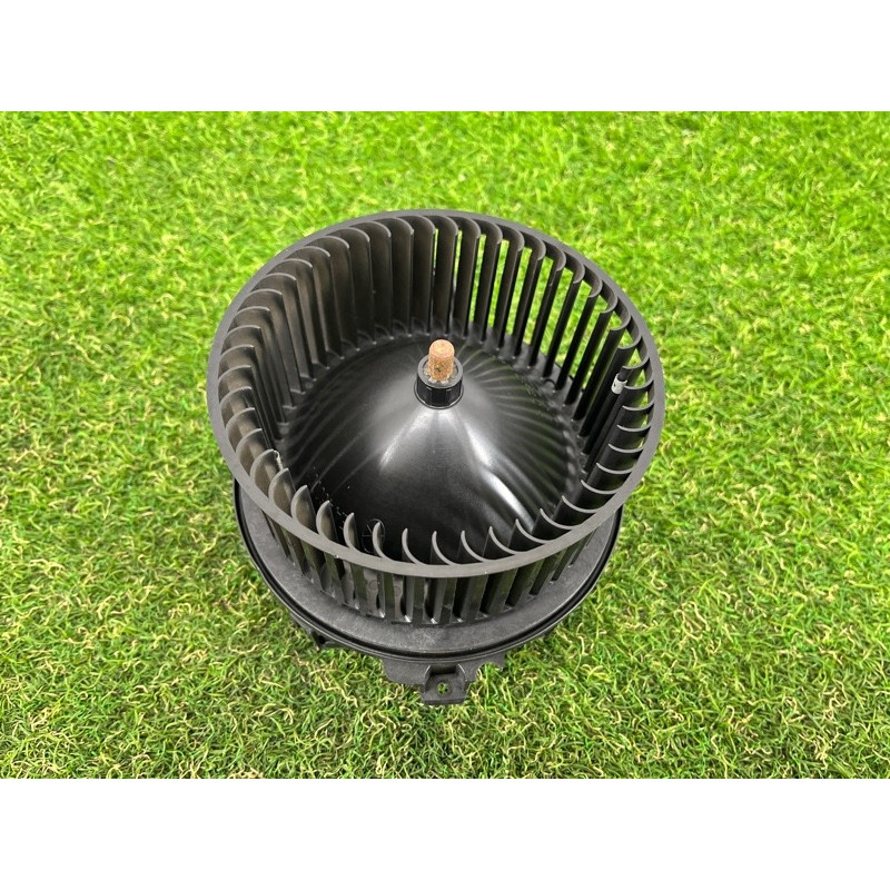 Мотор печки (отопление и кондиционирование) AUDI A4 B9 2017 2.0 4M1820021