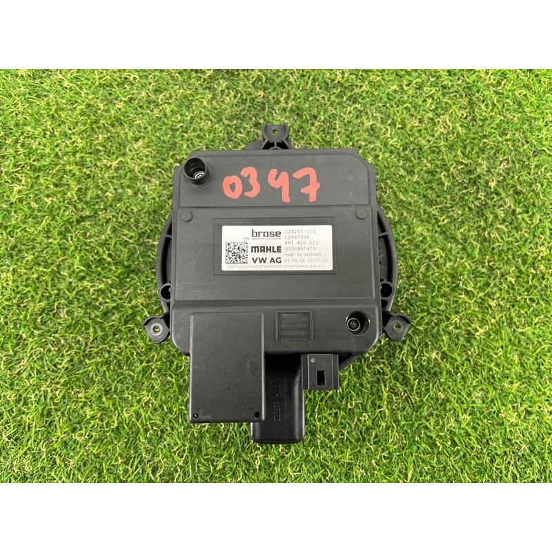 Мотор печки (отопление и кондиционирование) AUDI A4 B9 2017 2.0 4M1820021