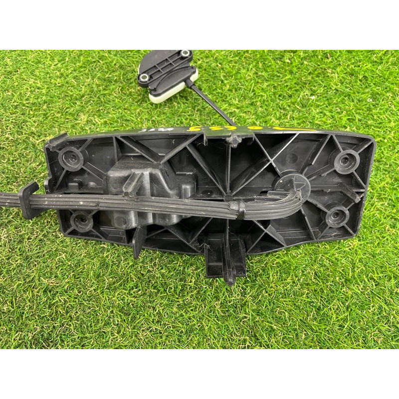 Трос аварийной разблокировки АКПП (трансмиссия) AUDI A4 B9 2017 2.0 8W0713052N