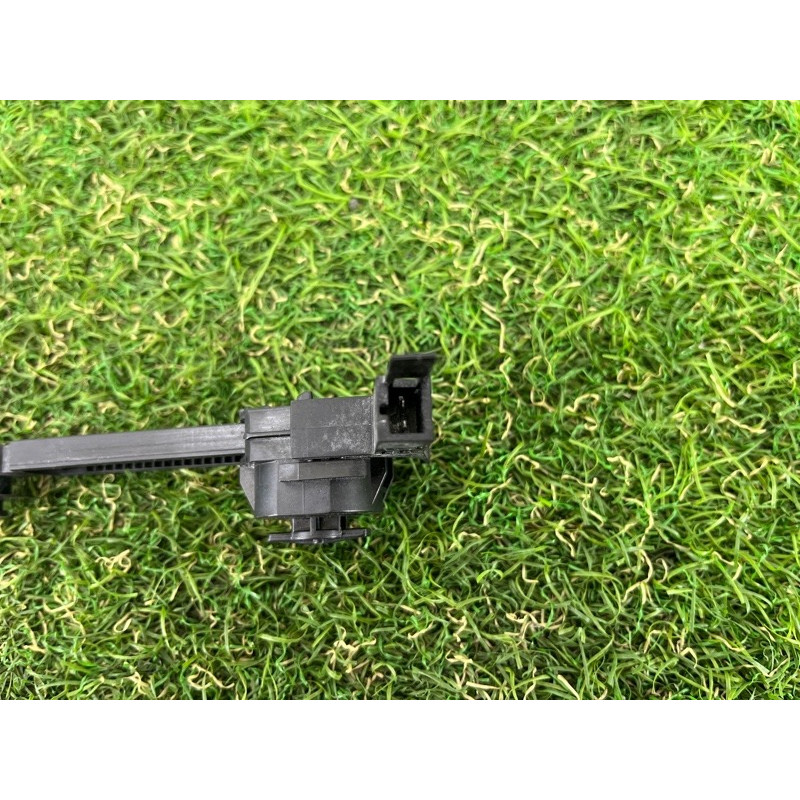 Амортизатор бардачка (салон) AUDI A4 B9 2017 2.0 8W1880324