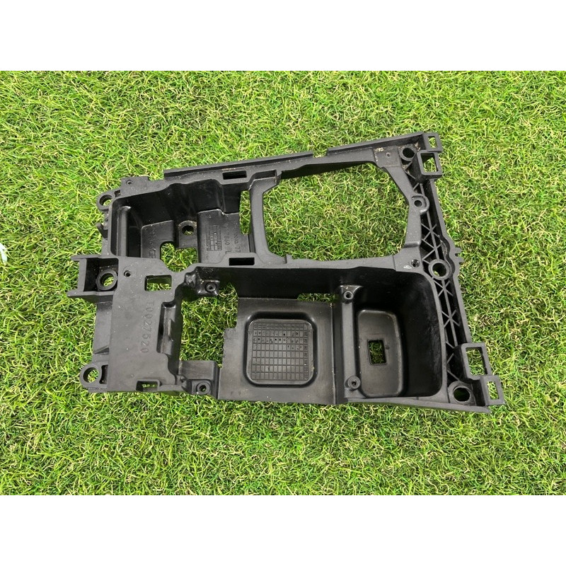 Крепление центральной консоли (салон) BMW X5 E70 2008 4.8 N62/TU 51166971727