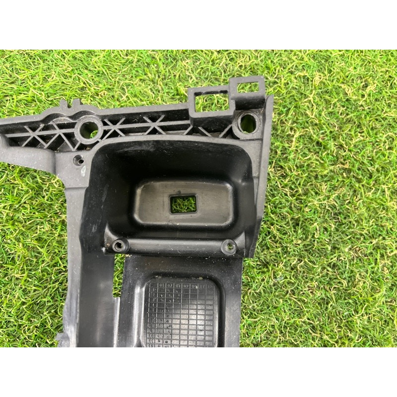 Крепление центральной консоли (салон) BMW X5 E70 2008 4.8 N62/TU 51166971727