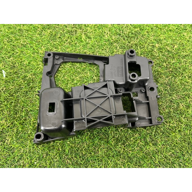 Крепление центральной консоли (салон) BMW X5 E70 2008 4.8 N62/TU 51166971727