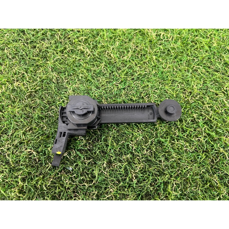 Амортизатор бардачка (салон) AUDI A4 B9 2017 2.0 8W1880324