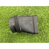 Патрубок воздушного фильтра