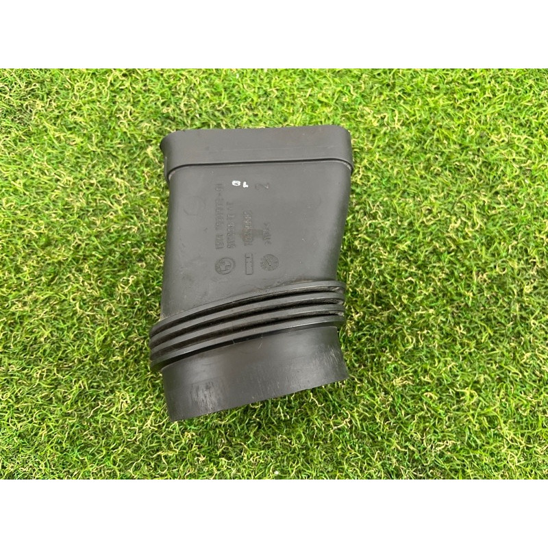 Патрубок воздушного фильтра (впускная система) BMW 5-series F10 2011 3.0 13717590592