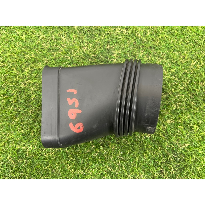 Патрубок воздушного фильтра (впускная система) BMW 5-series F10 2011 3.0 13717590592