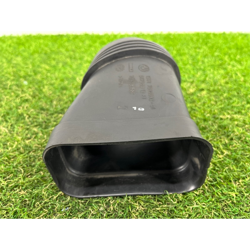 Патрубок воздушного фильтра (впускная система) BMW 5-series F10 2011 3.0 13717590592