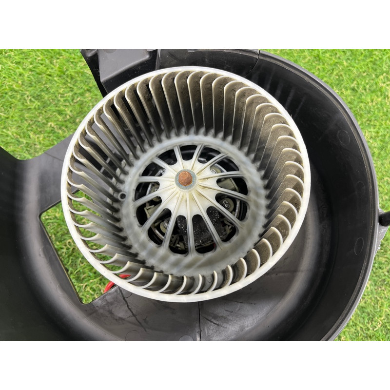 Мотор печки (отопление и кондиционирование) BMW 5-series F10 2011 3.0 64119242607