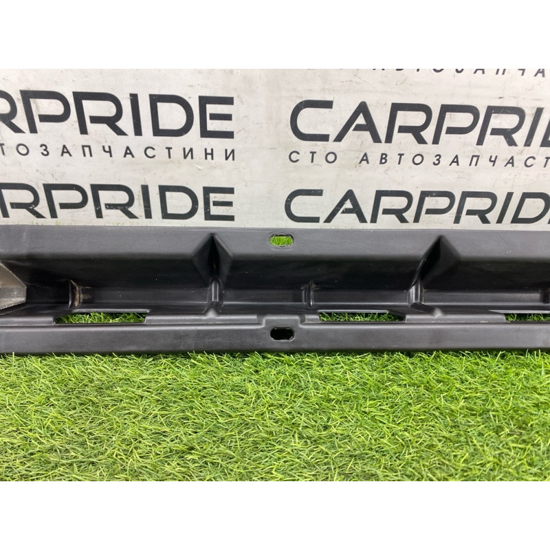 Крепление порога (кузов и элементы) BMW X5 E53 M57d30 51718408710