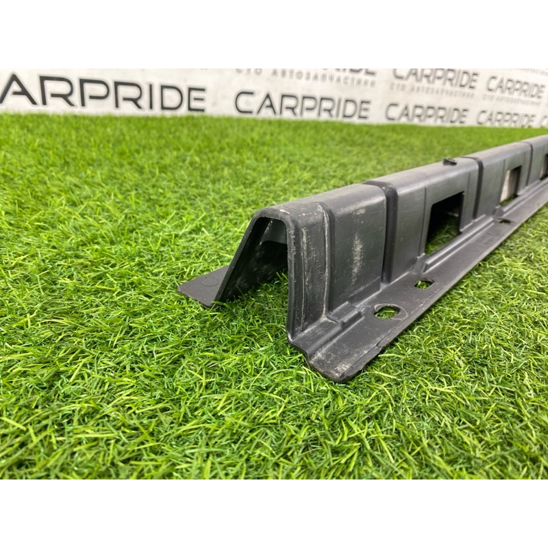 Крепление порога (кузов и элементы) BMW X5 E53 M57d30 51718408709