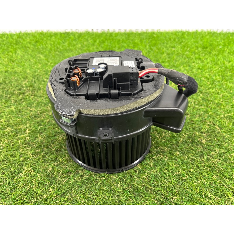 Мотор пічки (обігрів та кондиціювання.) BMW 5-series G30 2017 2.0 B46B20 64116836881