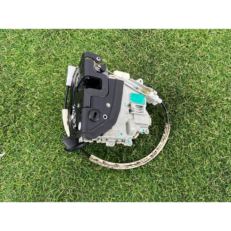 Замок двери (кузов и элементы) AUDI Q5 8R 2012 3.2 CALB 8K0839016D