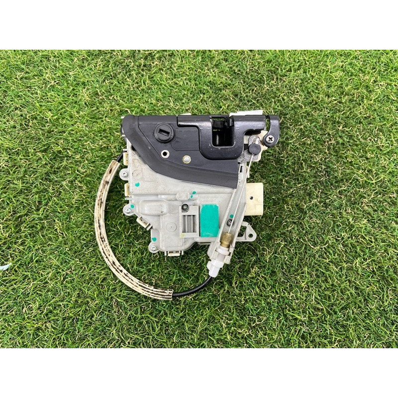 Замок двери (кузов и элементы) AUDI Q5 8R 2012 3.2 CALB 8K0839016D