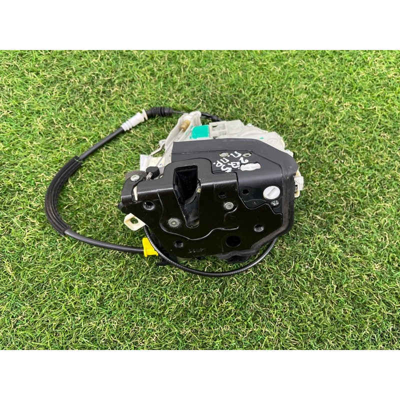 Замок двери (кузов и элементы) AUDI Q5 8R 2012 3.2 CALB 8J1837016D