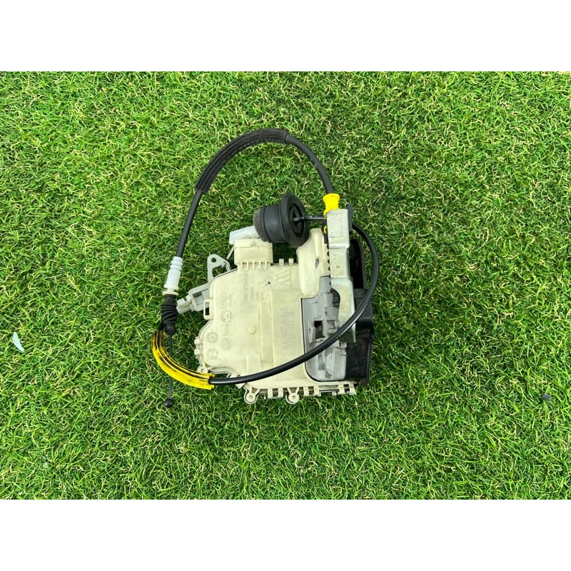 Замок двери (кузов и элементы) AUDI Q5 8R 2012 3.2 CALB 8J1837016D