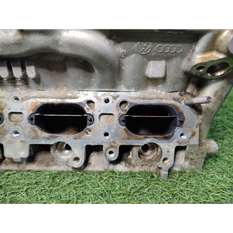 Головка блока цилиндров (двигатель и элементы) Volkswagen Passat B8 2016 1.8 06L103064