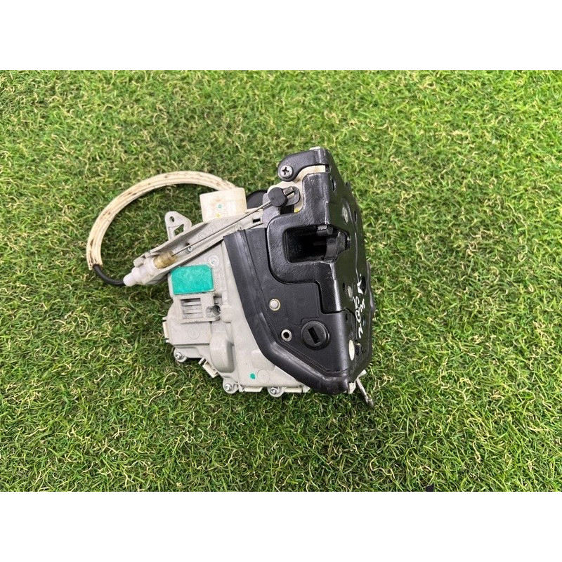 Замок двери (кузов и элементы) AUDI Q5 8R 2012 3.2 CALB 8K0839015D