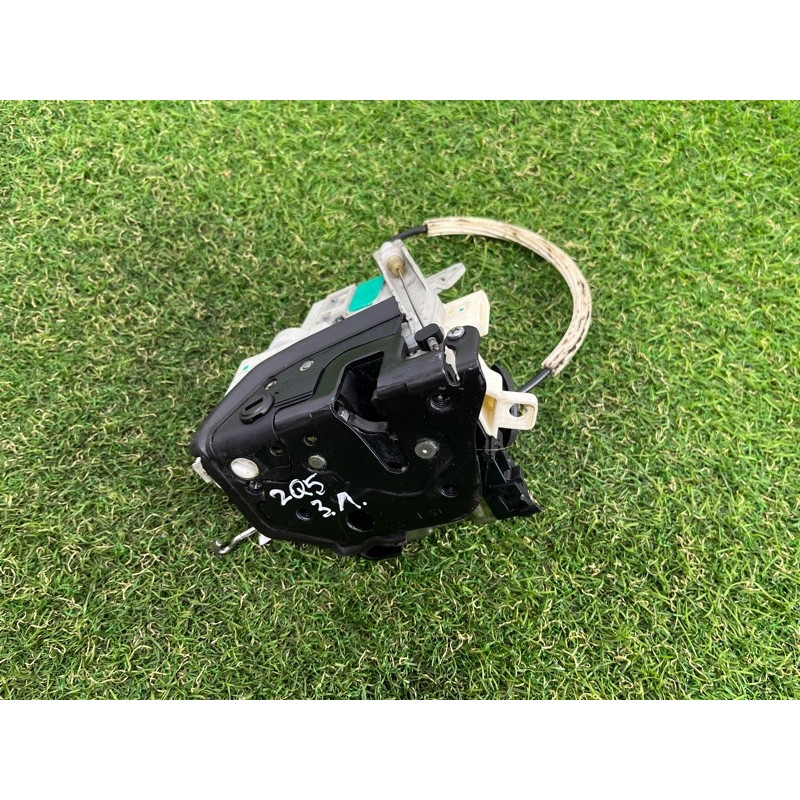 Замок двери (кузов и элементы) AUDI Q5 8R 2012 3.2 CALB 8K0839015D