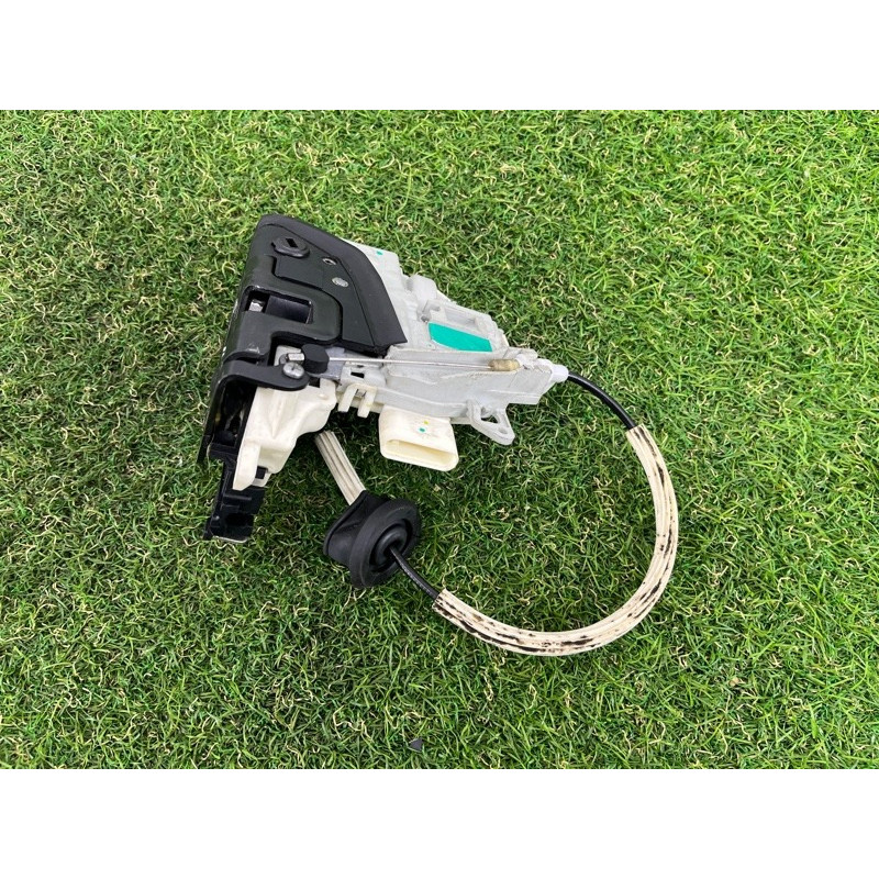 Замок двери (кузов и элементы) AUDI Q5 8R 2012 3.2 CALB 8K0839015D